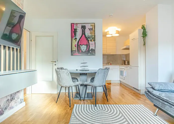 Stylish 1br & 1living In Apartment Vienna