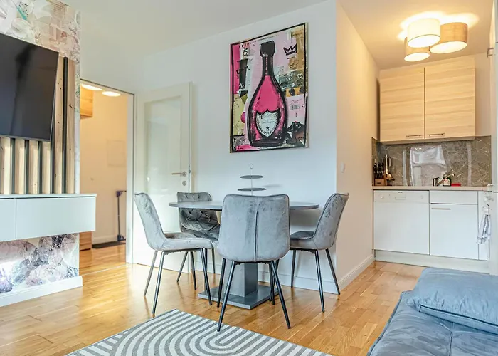 Stylish 1br & 1living In Appartement Wenen